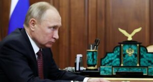 Amenaza Putin con ataque nuclear a cualquier país que “interfiera” en Ucrania