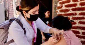 Sinaloa cumple con la OMS; al menos 70 por ciento de la población está vacunada contra COVID