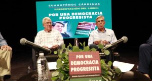 Asiste Rocha a la presentación del libro de Cuauhtémoc Cárdenas