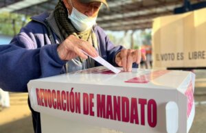 Entre 17 y 18.2%, la participación ciudadana en revocación de mandato