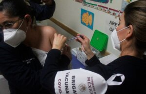 Propone Rocha una campaña intensa y masificar la vacunación contra el COVID-19