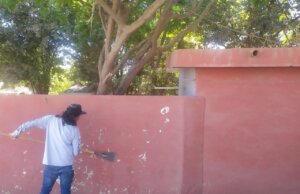 Dan mantenimiento a panteones municipales ante la celebración del Día de las Madres