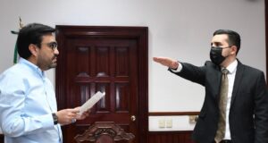 Alcalde toma protesta a Director del DIF Culiacán, Jesús Ángel Burgos Escalante