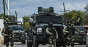 ¿Qué busca el gobierno, culpables o soluciones?