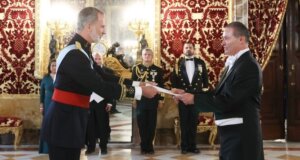 Quirino Ordaz Coppel presenta a Felipe VI de España sus cartas credenciales como embajador