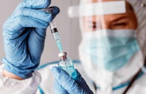 Vacuna Novavax contra Covid-19 podría inflamar el corazón, advierte EU