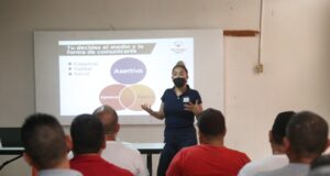 Promueven la “Comunicación Asertiva y Resiliencia” a internos del penal de Aguaruto
