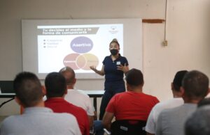 Promueven la “Comunicación Asertiva y Resiliencia” a internos del penal de Aguaruto