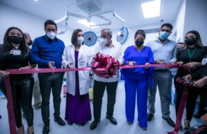 Rocha inaugura cuatro quirófanos en el Hospital de la Mujer