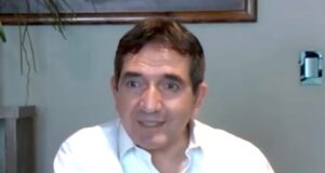 Llama Cuén a vacunarse para cortar cadena de contagios por COVID