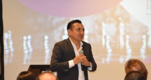 En política necesitamos profesionales; no políticos a las carreras: Lázaro Jiménez