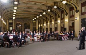 Rocha Moya y empresarios se reúnen con el Presidente López Obrador