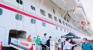 Supervisan implementación de medidas sanitarias al arribo de cruceristas en Mazatlán