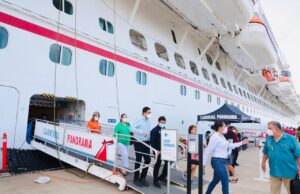 Supervisan implementación de medidas sanitarias al arribo de cruceristas en Mazatlán