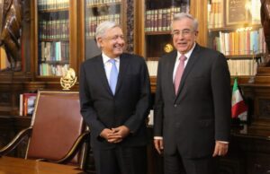 Hoy cena Rocha… en Palacio Nacional