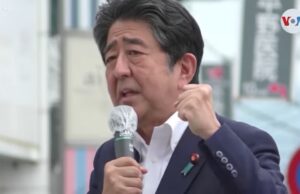 Asesinan Shinzo Abe, ex primer ministro de Japón, mientras daba un discurso