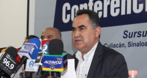 Aclara el Rector ante medios, información sobre salarios y manejo de recursos en la UAS