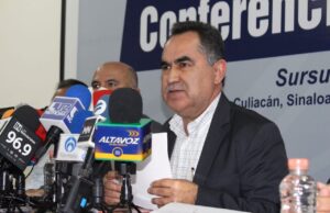 Aclara el Rector ante medios, información sobre salarios y manejo de recursos en la UAS