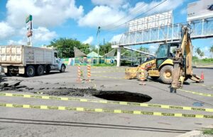 Reparación del socavón se quedaría lista el domingo: JAPAC