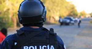 Reciben policías estatales y custodios aumento salarial del 9%