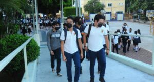 Recibe la UAS a miles de estudiantes en sus aulas en el nuevo ciclo escolar