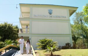 Facultad de Medicina; la estrella de la corona de la UAS