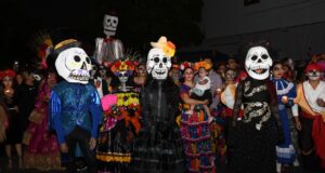 Culiacán festeja Día de Muertos con la Callejoneada “Recuérdame 2022”