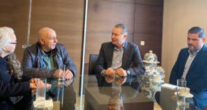 Se reúnen el doctor Armienta Hernández y el embajador Quirino Ordaz en España