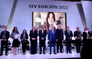 Entrega Rocha Moya reconocimientos a Sinaloenses Ejemplares en el mundo