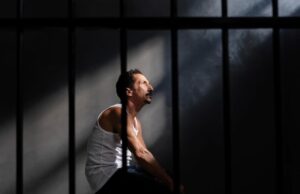 Encarcelado en la libertad