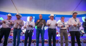 Propone Rocha establecer un precio de garantía al maíz