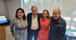 La mano izquierda de Rocha Moya