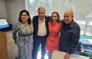 La mano izquierda de Rocha Moya