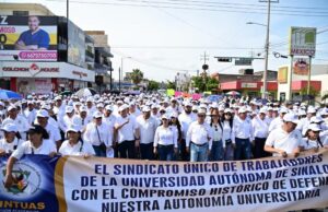 Más de 25 mil universitarios salen a las calles para defender a la UAS y la Autonomía Universitaria