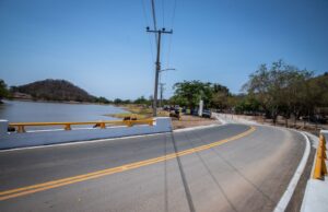 Compromiso cumplido, Rubén Rocha y Juan de Dios inauguran carretera Las Aguamitas – Agua Blanca