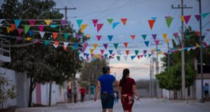 Sueños cumplidos, Rubén Rocha y Juan de Dios Gámez inauguran pavimentación de tres calles