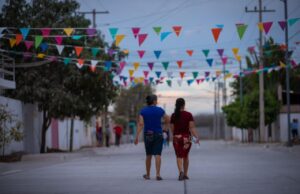 Sueños cumplidos, Rubén Rocha y Juan de Dios Gámez inauguran pavimentación de tres calles