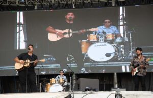 Grupos locales de música amenizan la tarde en el Festival del Globo Culiacán 2023