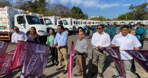Entrega Gámez Mendívil 40 nuevos camiones recolectores de basura para Culiacán