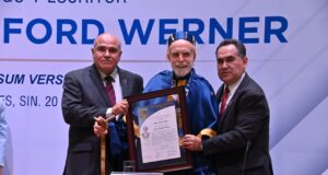 UAS distingue al biólogo David Werner con Doctorado Honoris Causa UAS distingue al biólogo David Werner con Doctorado Honoris Causa
