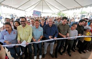 Inauguran calles en colonias de alta marginación de Culiacán