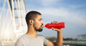 Cuídate de las bebidas energéticas podría provocar incremento de presión arterial, ansiedad, taquicardia y nerviosismo Cuídate de las bebidas energéticas podría provocar incremento de presión arterial, ansiedad, taquicardia y nerviosismo