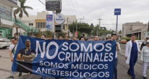 El riesgo de ejercer la medicina en México