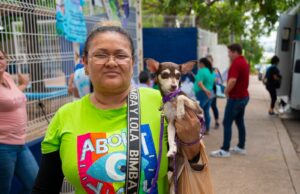 Jornada de esterilización de perros y gatos brinda 20 servicios en la colonia El Mirador