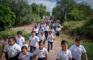 Dan banderazo para ampliación de Red de Distribución Eléctrica y Subestación en Las Milpas II, sindicatura de Costa Rica