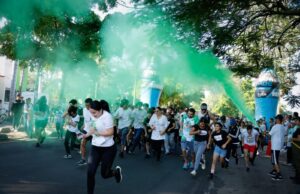 10 mil participantes se pintan de verde en la Carrera de Convivencia de COBAES