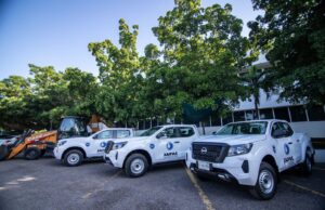 Entregan vehículos y maquinaria a JAPAC