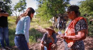 Entrega DIF Bienestar apoyos económicos a familias del sur de Culiacán que resultaron afectadas por la tormenta Norma