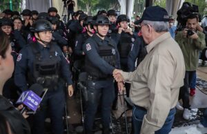 Para reforzar la seguridad de mujeres y niñas, Rocha pone en marcha nueva Unidad de Género y entrega patrullas para su operación