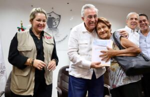 Inicia Rocha con la entrega inmediata de cheques a damnificados por “Norma”